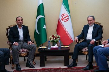 رایزنی تلفنی عراقچی و عاصم منیر درباره آخرین روندهای دیپلماتیک رایزنی تلفنی عراقچی و عاصم منیر درباره آخرین روندهای دیپلماتیک