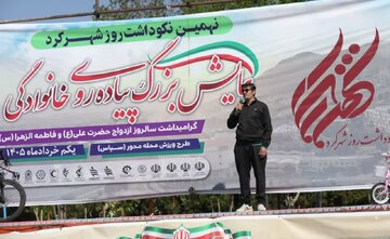 ایزدی:همدلی مردم و مسئولان، شهرکرد را شکوفاتر می‌کند