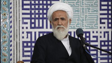 ماجرای امام صادق(ص) و مردی که دلبسته عبای زیبایش بود ماجرای امام صادق(ص) و مردی که دلبسته عبای زیبایش بود