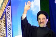 خاطرات هاشمی: بعضی روزنامه‌های چپ گفته‌اند، آقای خاتمی باید استعفا بدهد