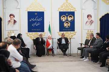 سیاست استان مخالفت با توسعه صنایع آب‌براست