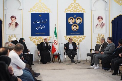 سیاست استان مخالفت با توسعه صنایع آب‌براست