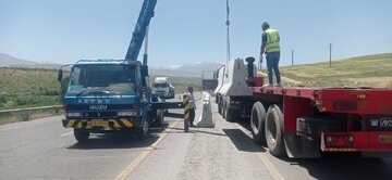 نصب ۶۸۶ متر نیوجرسی در محور بروجرد اشترینان  طی دو ماه