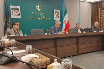 نقش هنر در بحرانها و افزایش تابآوری جامعه در شورای هنر بررسی شد/ تأکید بر استفاده درمانی از هنر برای سلامت روان نقش هنر در بحرانها و افزایش تابآوری جامعه در شورای هنر بررسی شد/ تأکید بر استفاده درمانی از هنر برای سلامت روان