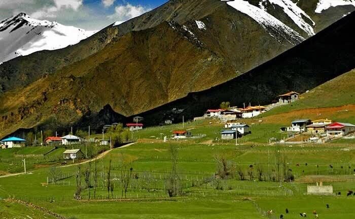 کشف گورستان دوره آهن و اشکانی در مرزن آباد