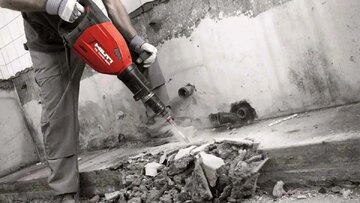 مرگ یک کارگر بر اثر برقگرفتگی با دستگاه پیکور مرگ یک کارگر بر اثر برقگرفتگی با دستگاه پیکور