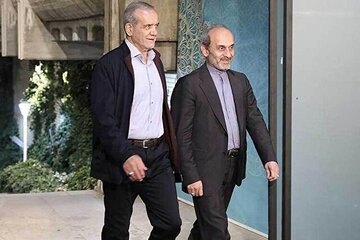 انتقاد دوباره پزشکیان از صداوسیما/ رئیس جمهور زیر تیغ سانسور جام جم/ تحریف مواضع رهبر شهید انقلاب در تلویزیون برای نفی مذاکره
