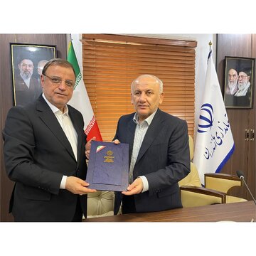 تفاهمنامه تردد خودروهای منطقه آزاد بین مازندران و گلستان منعقد شد تفاهمنامه تردد خودروهای منطقه آزاد بین مازندران و گلستان منعقد شد