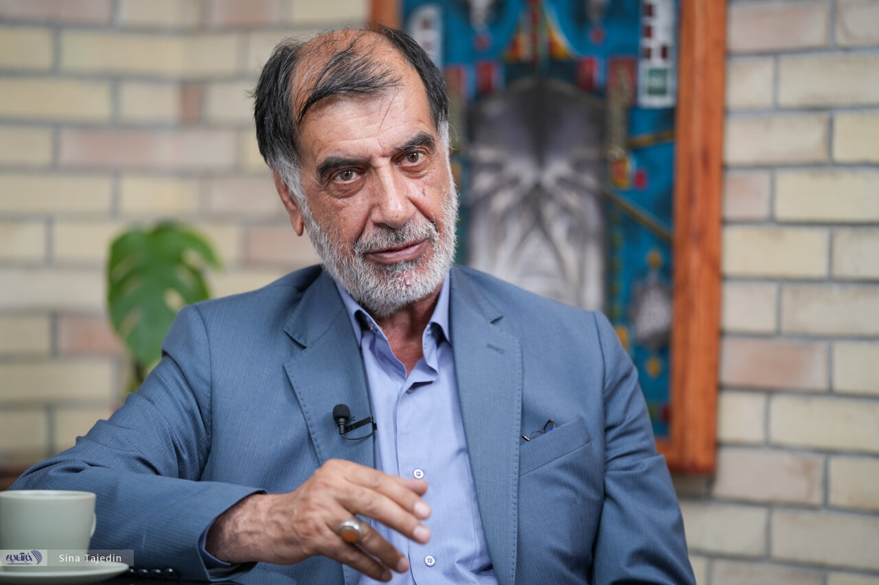 محمدرضا باهنر: عدهای در کشور میتوانند بگویند که با تعطیل کردن برنامه هستهای مخالفیم، اما نباید بگویند قالیباف دارد خیانت میکند/ من بازنشسته شدهام