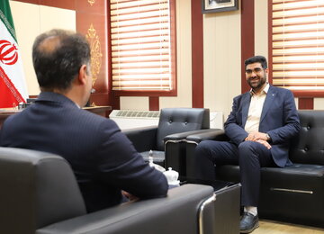 خیز بلند دانشگاه آزاد اسلامی استان سمنان برای تحقق درآمد غیرشهریه‌ای سی درصدی