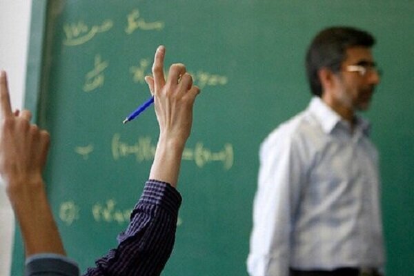 استعفای معلمها ترند فضای مجازی شد؛ هزینهها ۷۰ میلیون، درآمد ۲۵ میلیون / دغدغه معیشتی کیفیت آموزش را کاهش داده است