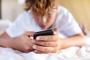جنجال یک محدودیت بزرگ در بریتانیا؛ اجماع بی‌سابقه پزشکان علیه نوجوانان/ ماجرا چیست؟