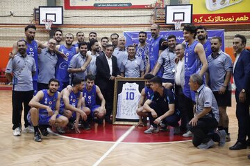 استقلال قهرمان لیگ برتر شد استقلال قهرمان لیگ برتر شد