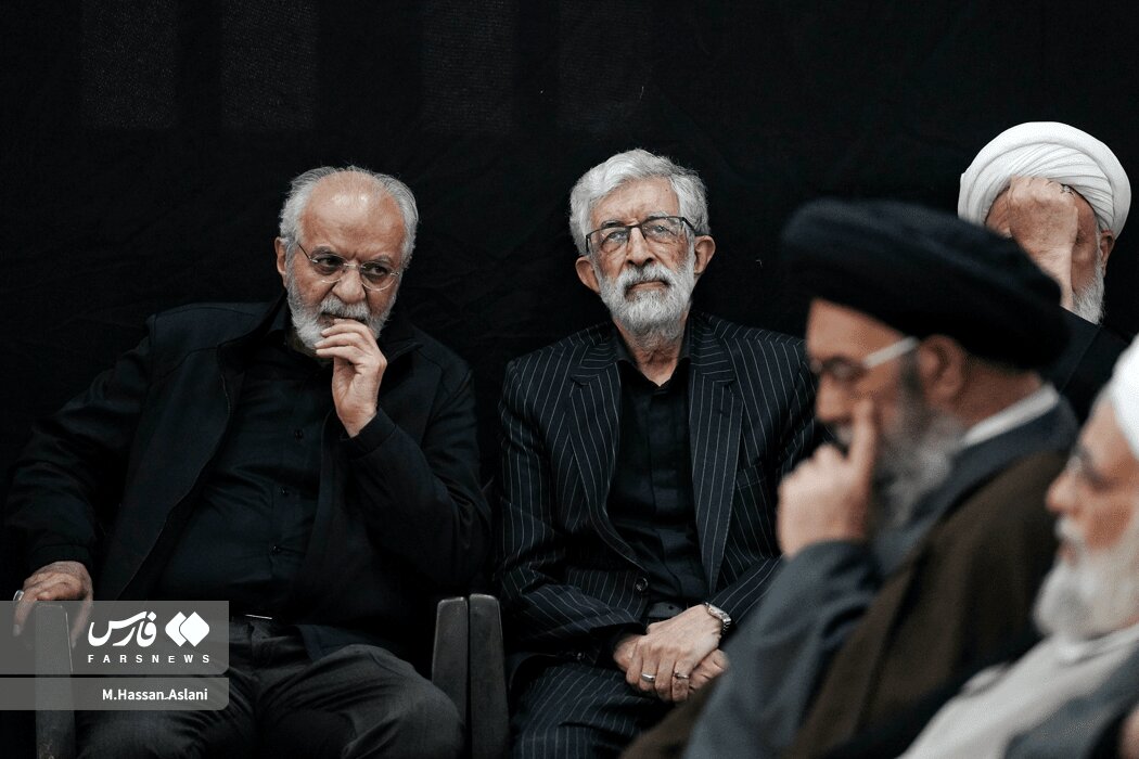 تصاویری از مراسم یادبود شهدای خانواده رهبرانقلاب/ مجری صداوسیما هم بود