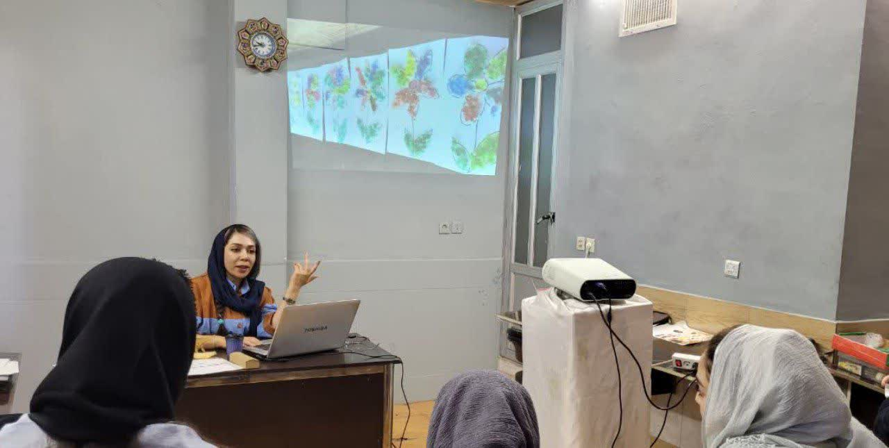 برگزاری کارگاه تخصصی «تربیت مدرسین خلاقیت هنر کودک و تصویرسازی» در فارسان