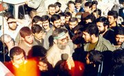 در مکتب اسلام، چه ارتباطی بین انتظار و جهاد وجود دارد؟