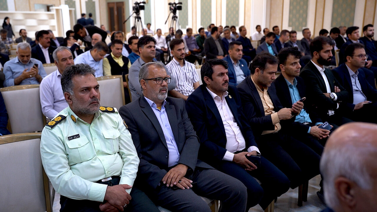 ۴ طرح کلان پایلوت ملی در حوزه هوشمندسازی و بهینه‌سازی مصرف انرژی در شهرک صنعتی جهان‌آباد میبد