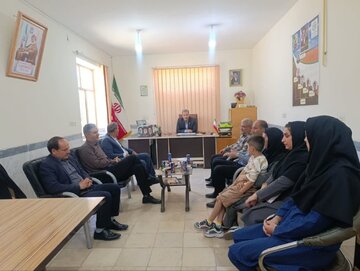بازدید میدانی مدیر جهاد کشاورزی خرم‌آباد از مرکز سراب نیلوفر