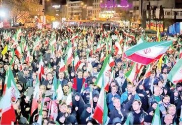 راز ایستادگی جامعه در روزهای سخت/ چگونه ترکیب «صبرِ تمدنی» و «اخلاق گفتوگو» مانع از فروپاشی روانی میشود/پایان وفاداریهای سنتی به احزاب