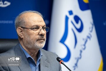 بازدید سخنگوی سپاه از خبرگزاری اصولگرا/ از لباس متفاوت سخنگوی نظامی تا نشست با خبرنگاران + عکس
