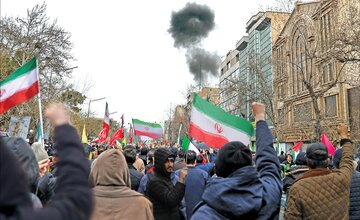 راه نجات ما ایمان به خداست؛ این دشمن، نابود میشود راه نجات ما ایمان به خداست؛ این دشمن، نابود میشود