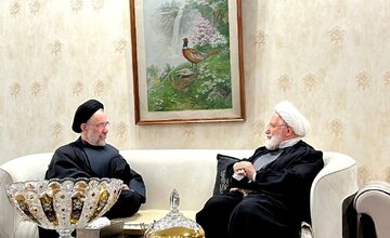 خاطرات هاشمی: آقای خاتمی نامه‌ای به آقای کروبی نوشته و خواستار تلاش برای حل اختلاف با شورای ‌نگهبان شده