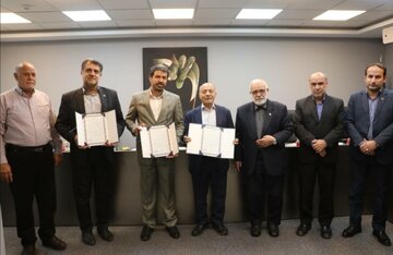 تفاهم‌نامه ۱۲۸ میلیارد تومانی آبرسانی به ۱۲۰ روستا در همدان با کمک چهره ماندگار آب ایران، منعقد شد