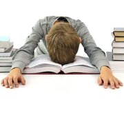 اضطرابِ دیجیتال؛ چگونه عصرِ سرعت، تمرکزِ مطالعه را بلعید؟