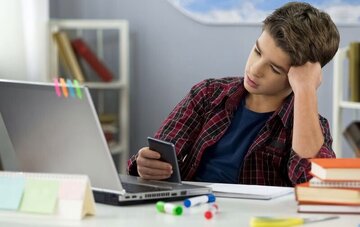 آیا میتوان فرزند نوجوان را چند روز در خانه تنها گذاشت؟ آیا میتوان فرزند نوجوان را چند روز در خانه تنها گذاشت؟