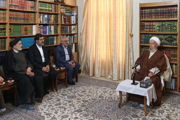 دیدار رئیس دفتر پزشکیان با آیت الله جوادی آملی و آیت الله مکارم شیرازی+ تصاویر دیدار رئیس دفتر پزشکیان با آیت الله جوادی آملی و آیت الله مکارم شیرازی+ تصاویر