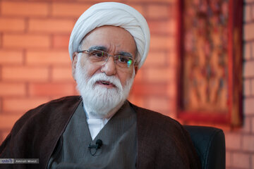 ببینید | خاطره حجت‌الاسلام عبدالحسین معزی از دیدار با امام(ره) در دوران نوجوانی