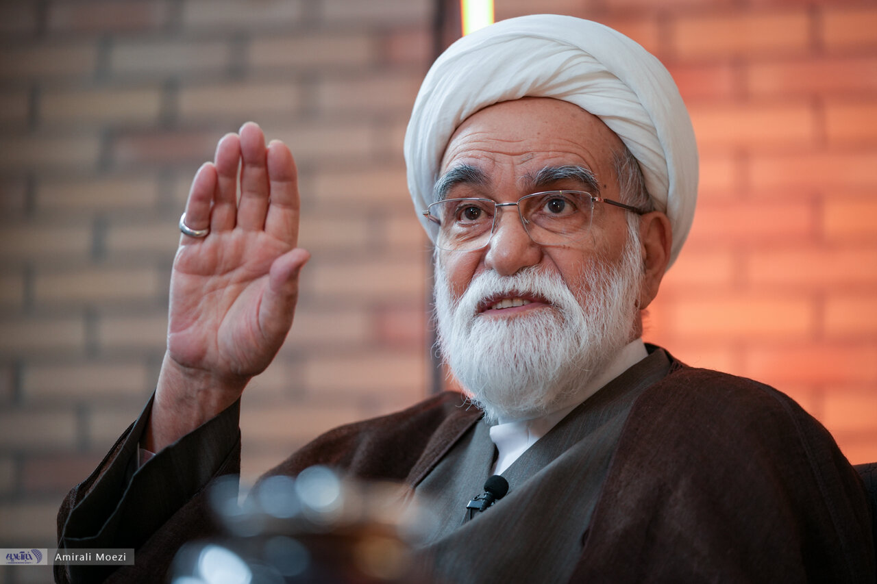 بازخوانی شخصیت و مکتب امام خمینی از منظر رهبر شهید/ حجت الاسلام معزی: امام خمینی فقط متعلق به ایران نبود؛ او جهان اسلام را تکان داد