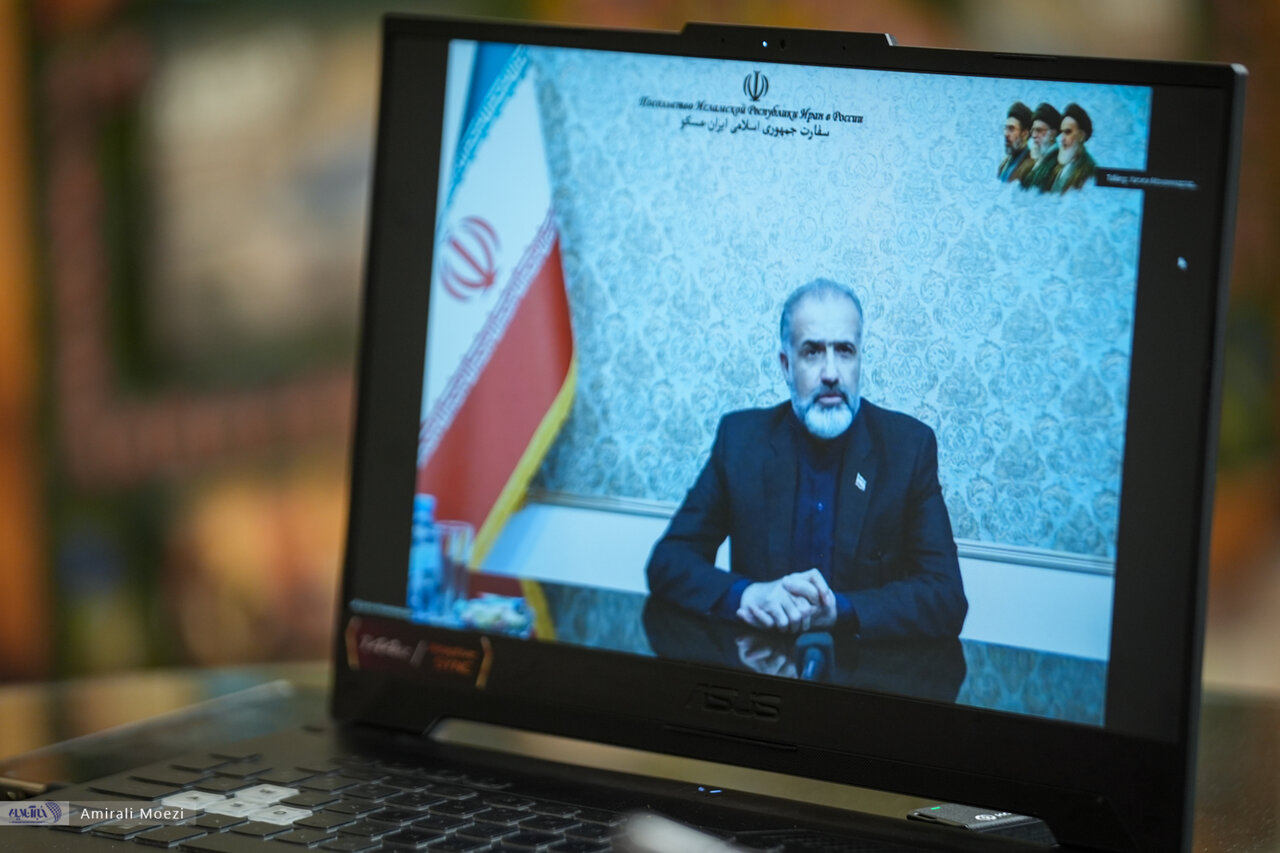 ببینید| ماجرای ارسال دسته گل حدادعادل برای شهید لا