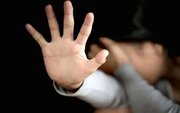 حبس دو دختربچه در توالت توسط نامادری