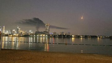 موشکباران پایگاههای آمریکا در واکنش به نقض آتشبس/ انفجارهای قدرتمند در سعودی، امارات، بحرین و کویت موشکباران پایگاههای آمریکا در واکنش به نقض آتشبس/ انفجارهای قدرتمند در سعودی، امارات، بحرین و کویت