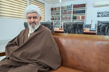 خاطرات هاشمی: آقای معادیخواه گفت، وصیت پدر آقای‌ کرباسچی بوده ‌که‌ آیت‌الله‌ منتظری بر جنازه او نماز بخواند