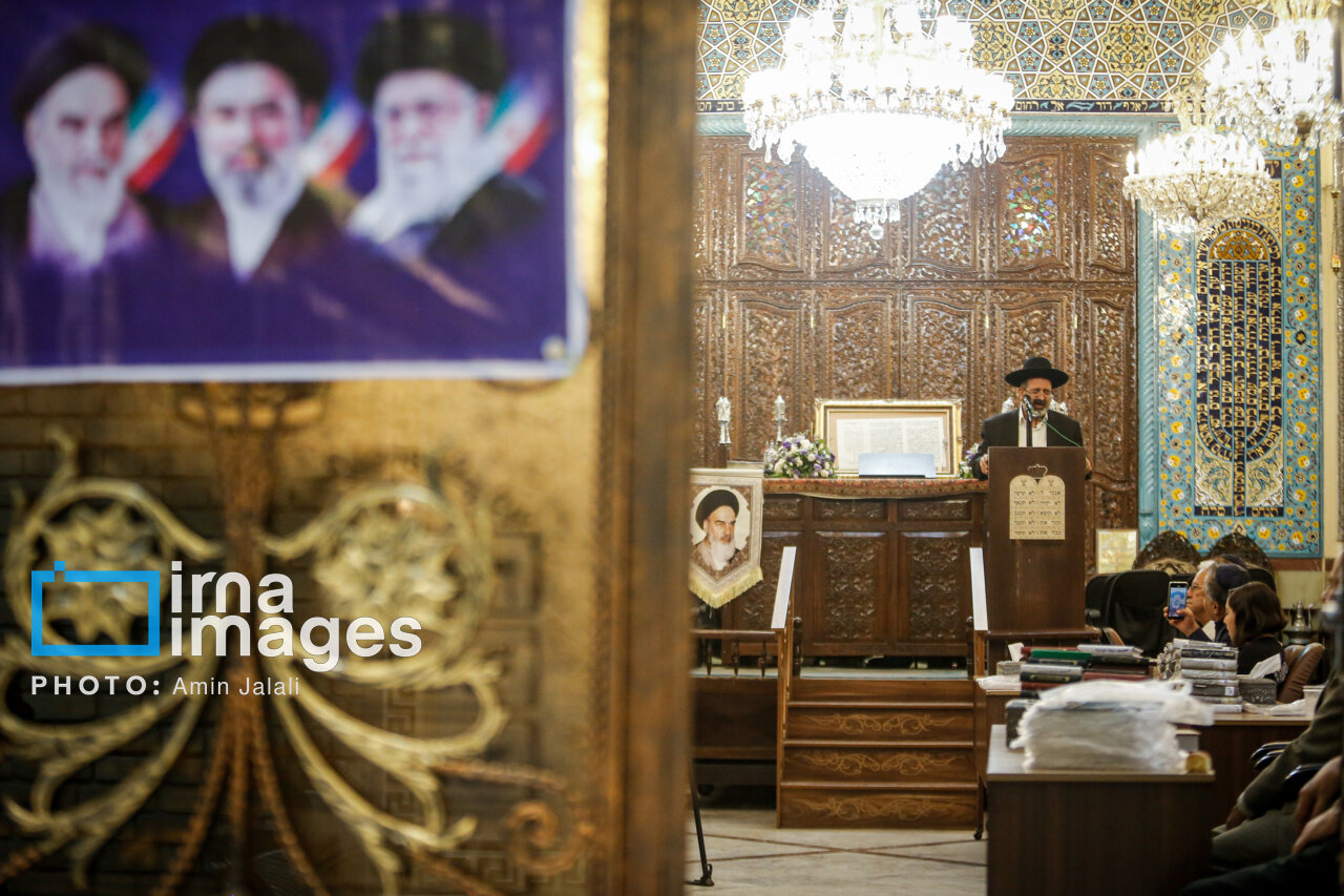 مراسم یادبود امام خمینی(ره) در کنیسه یوسف‌آباد+ تصاویر