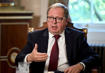 سفیر روسیه در انگلیس: غنیسازی صلحآمیز حق بنیادین ایران است سفیر روسیه در انگلیس: غنیسازی صلحآمیز حق بنیادین ایران است
