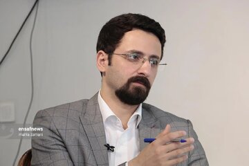 وطن خط قرمز ماست؛ معنای دیوارنویسی های جدید چیست؟ / گفت وگوهای متضاد صلح و مقاومت، سازوکار بقای یک ملت/ جامعه چگونه بر گسست ها چسب می زند؟ وطن خط قرمز ماست؛ معنای دیوارنویسی های جدید چیست؟ / گفت وگوهای متضاد صلح و مقاومت، سازوکار بقای یک ملت/ جامعه چگونه بر گسست ها چسب می زند؟