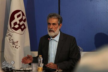 هنر مورد قبول از نگاه امام(ره) با صدای گوینده «قصه ظهر جمعه» + صوت هنر مورد قبول از نگاه امام(ره) با صدای گوینده «قصه ظهر جمعه» + صوت