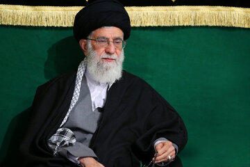 رهبر شهید انقلاب: دعای «اللهم کن لولیک» راه ارتباط با امام زمان(عج) است رهبر شهید انقلاب: دعای «اللهم کن لولیک» راه ارتباط با امام زمان(عج) است