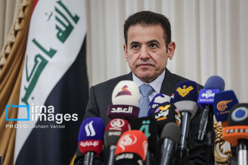 الاعرجی: بغداد از پرداخت عوارض در تنگه هرمز مستثنی است الاعرجی: بغداد از پرداخت عوارض در تنگه هرمز مستثنی است