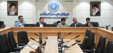 بررسی چالشهای صنعت پلیمر کرمان در نشست کمیسیون صنعت اتاق بازرگانی کرمان بررسی چالشهای صنعت پلیمر کرمان در نشست کمیسیون صنعت اتاق بازرگانی کرمان