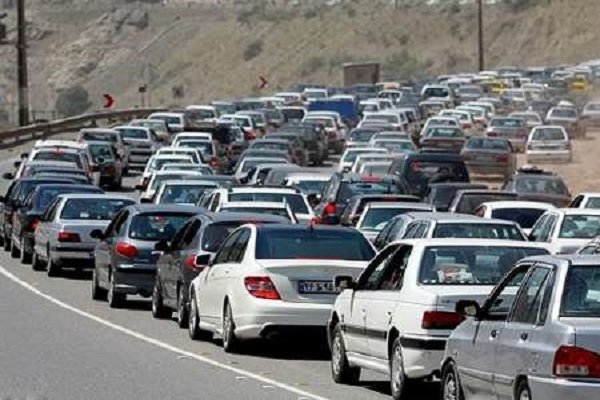 آخرین وضعیت ترافیکی محورهای مواصلاتی/ ترافیک سنگین در هراز و آزادراه‌های منتهی به تهران