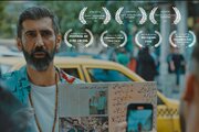 سینا رازانی از هندی‌ها جایزه گرفت