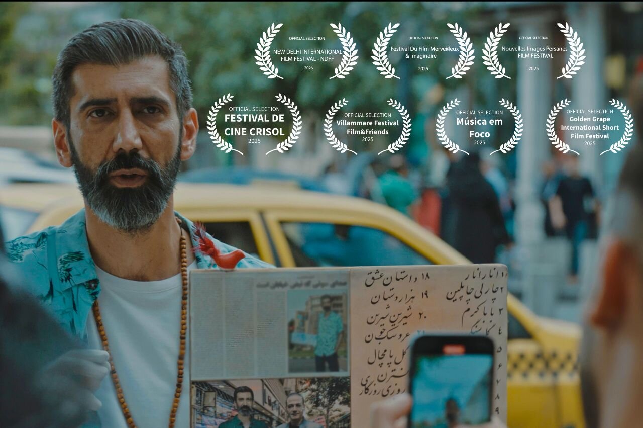 سینا رازانی از هندی‌ها جایزه گرفت