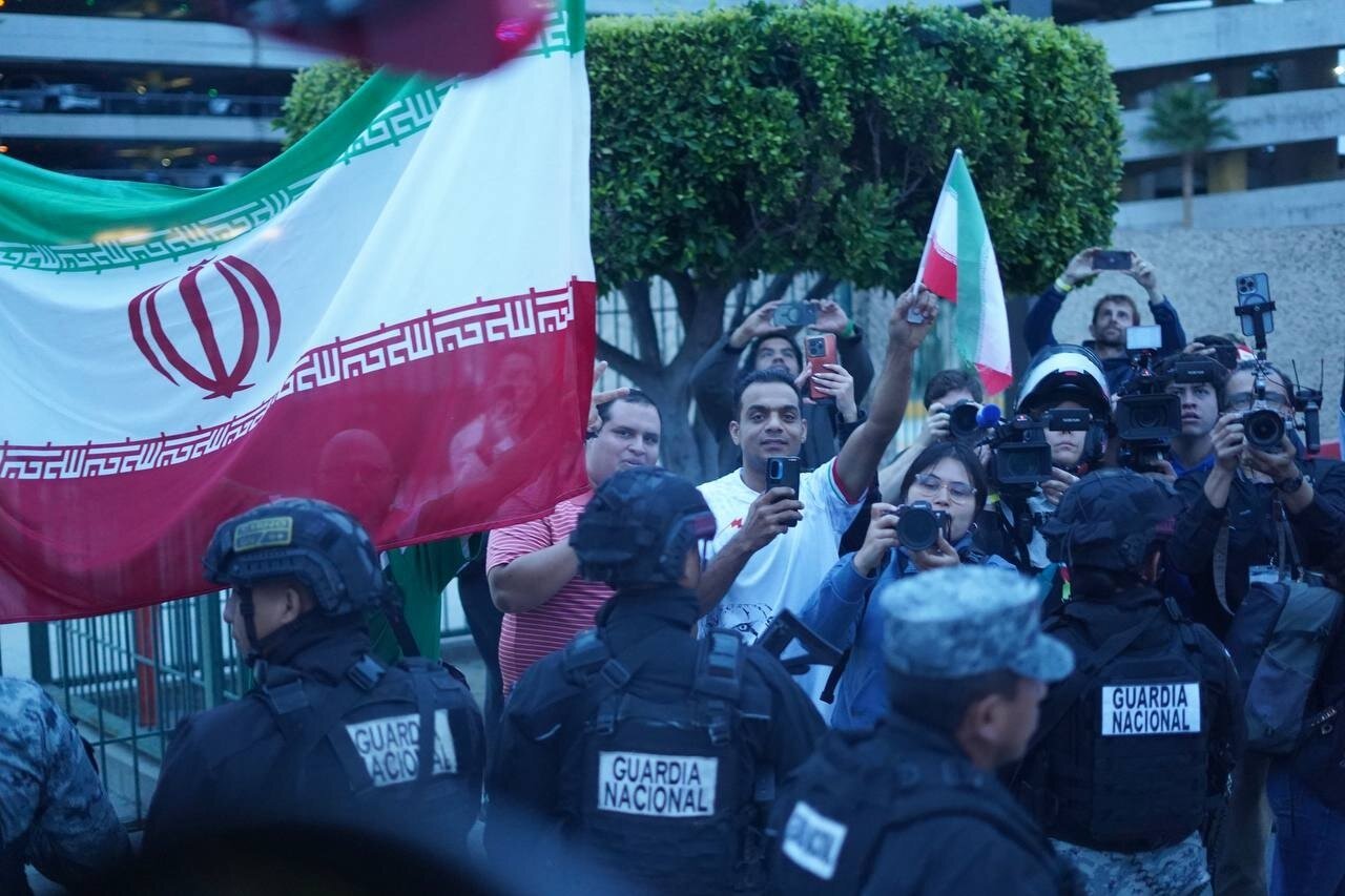 ببینید | ورود تیم ملی فوتبال ایران به هتل محل اقامت خود در ت