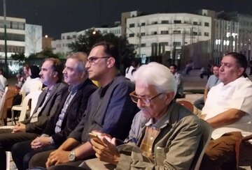 از نقالی تا تئاتر خیابانی؛ «روایت علوی» در سراسر ایران/ دیدار معاون هنری وزیر از آثار بخش میدانی از نقالی تا تئاتر خیابانی؛ «روایت علوی» در سراسر ایران/ دیدار معاون هنری وزیر از آثار بخش میدانی