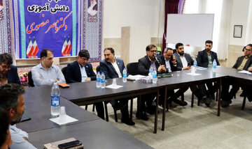 بررسی مطالبات روستاهای بخش امیریه با حضور مسئولان شهرستانی؛ تأکید مخابرات دامغان بر توسعه خدمات ارتباطی روستایی