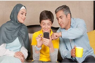 ۶ گام برای گفتوگوی بدون تنش با نوجوان درباره سیاست ۶ گام برای گفتوگوی بدون تنش با نوجوان درباره سیاست